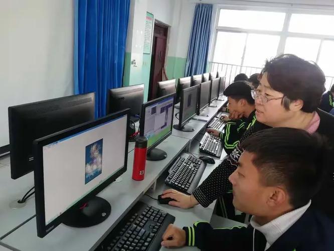 展職教風貌 以技能添彩——記大同二職中計算機應用專業新年展示活動之計算機圖文制作